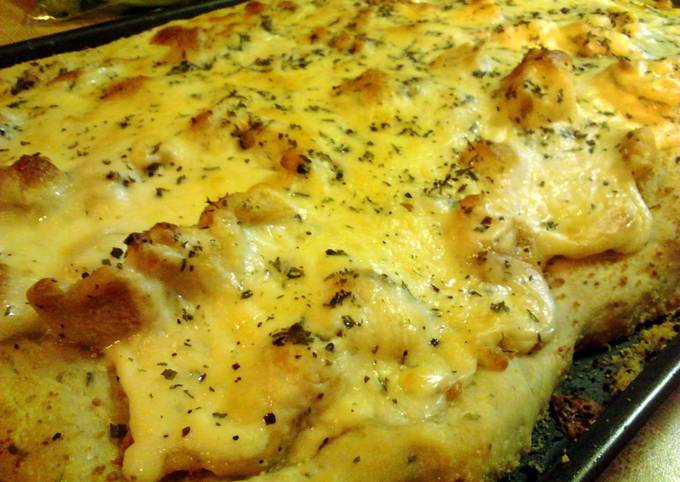 Simple Way to Prepare Perfect Chicken Alfredo flat bread