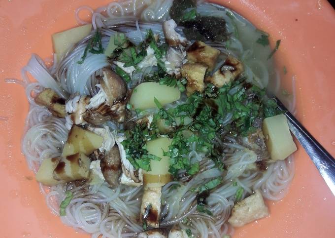 Mie sop sederhana