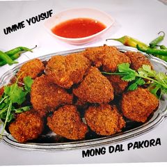 A picture of Moong dal pakora.