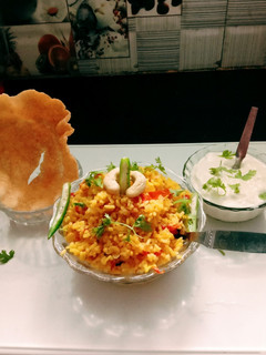 தக்காளி சாதம் (Thakkaali saatham recipe in tamil) செய்முறை முக்கிய புகைப்படம்