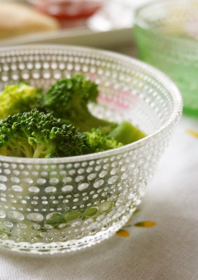 A picture of Easy-to-Make with a Microwave Broccoli.