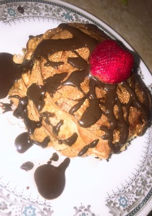 صورة لوصفة بان كيك بالشوكولاته البيتي والعسل 🥞