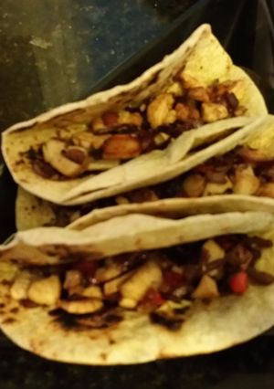 A picture of Leftover breakfast/Lunch Tacos.