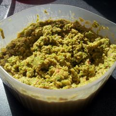 A picture of guacamole.