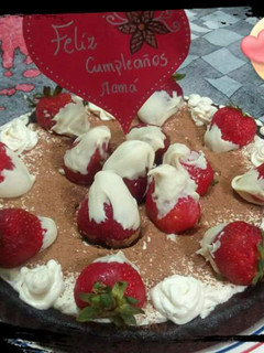 Una foto de Keto: Birthday cake!
