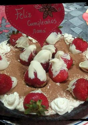 Una foto de Keto: Birthday cake!
