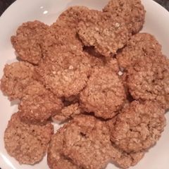 A picture of Old Fashioned Oatmeal Cookies.