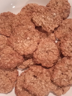 A picture of Old Fashioned Oatmeal Cookies.