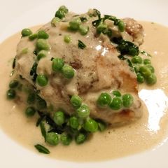A picture of Chicken in creamy mustard sauce.