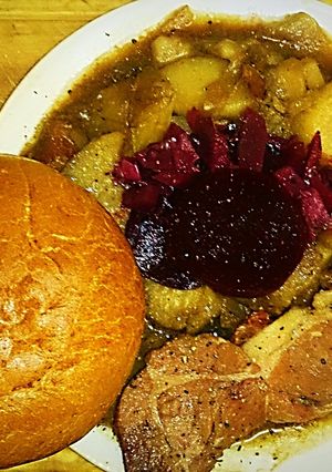 A picture of Tex's Mam's Scalloped Potatoes 🐷🍲.