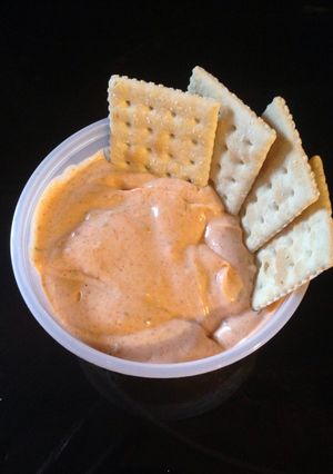 A picture of Blooming Onion Sauce.