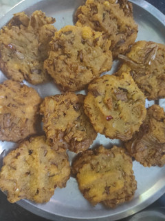 வாழைப்பூ ஸ்பைசி வடை (Vaazhaipoo spicy vadai recipe in tamil) செய்முறை முக்கிய புகைப்படம்