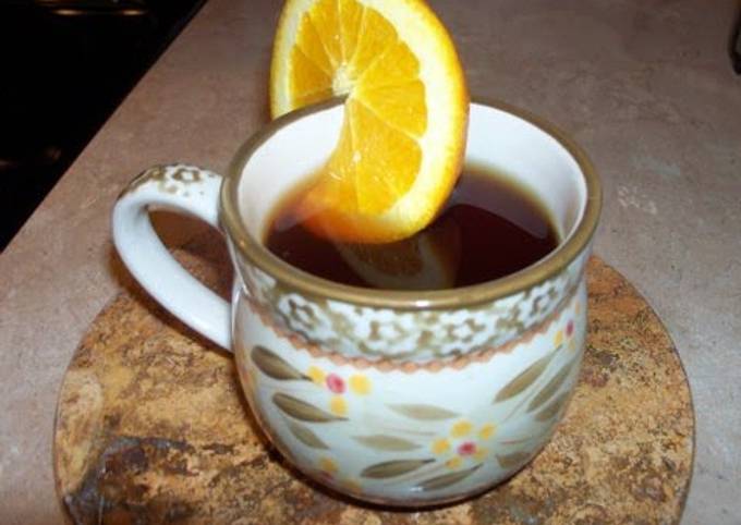 Slow cooker hot spiced apple cider