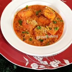 A picture of Creamy Paneer Curry.