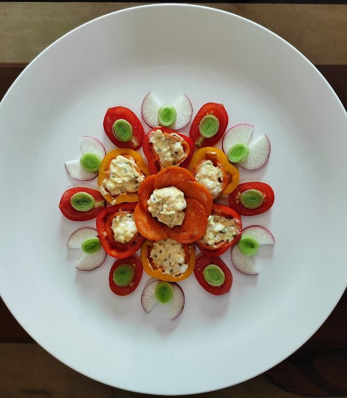 A picture of Snacky salad.