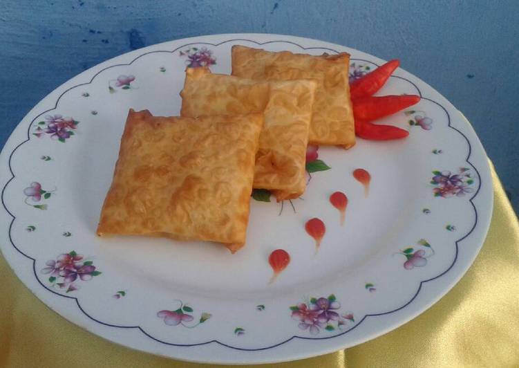 MARKUSIT -ori- (MARtabak KUlit pangSIT)