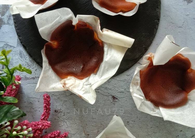 Langkah Mudah untuk Menyiapkan Burnt Cheesecake Anti Gagal