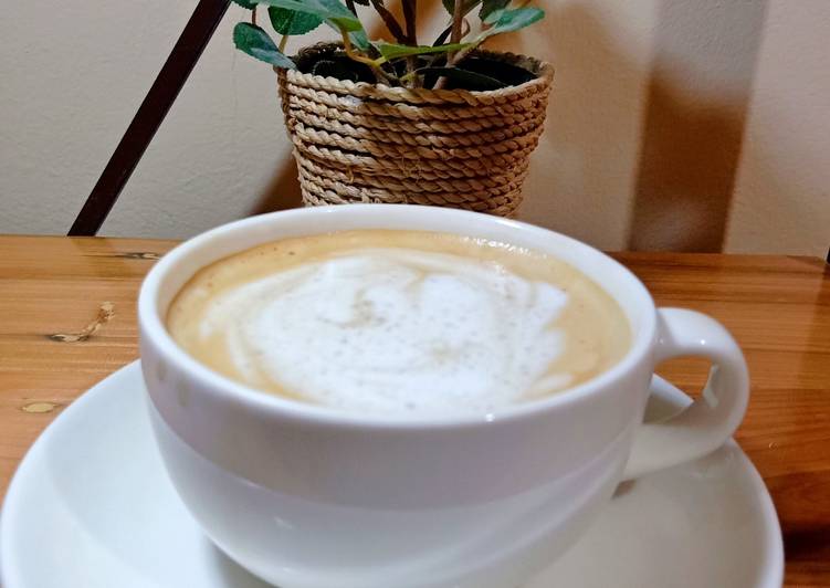 Cara Gampang Membuat Hot Coffee Milk yang Enak Banget