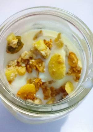 Foto resep Banana & muesli yogurt