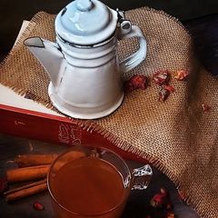Pomegranate tea A picture of Pomegranate tea.