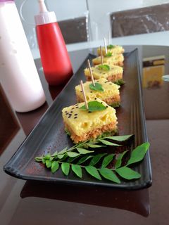 ઢોકળા(Dhokla recipe in Gujarati) રેસીપી મુખ્ય ફોટો