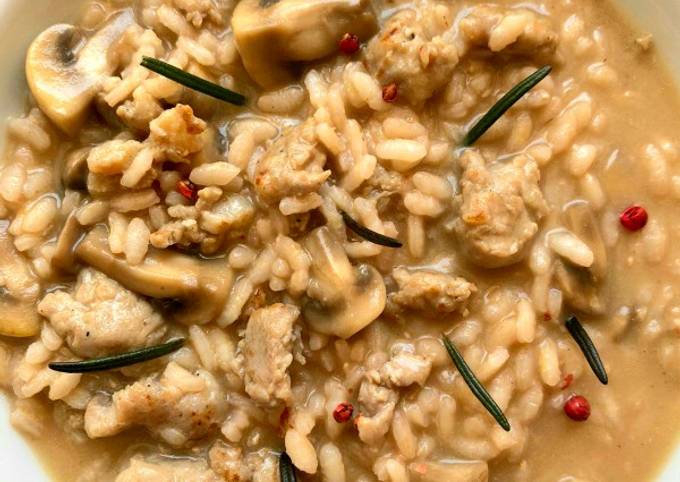 Come a Preparare Qualsiasi notte della settimana Risotto con salsiccia e funghi
