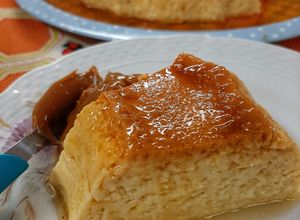 Una foto de Flan casero como me gusta a mí 🍮