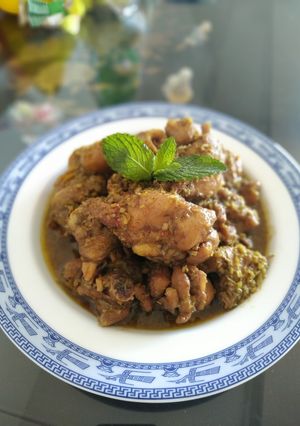 Hình của món Gà kho sả ớt.