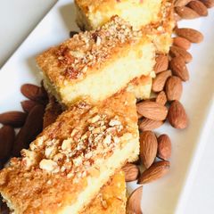 A picture of Almond Cake.