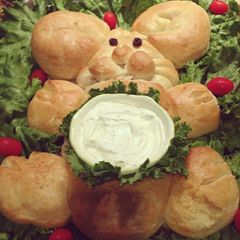 A picture of Easter Bunny Bread Bowl.