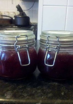 A picture of Raspberry and Apple Jam.