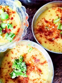 हेल्दी तड़का मूंग दाल (Healthy Tadka moong dal recipe in Hindi) रेसिपी मुख्य फोटो