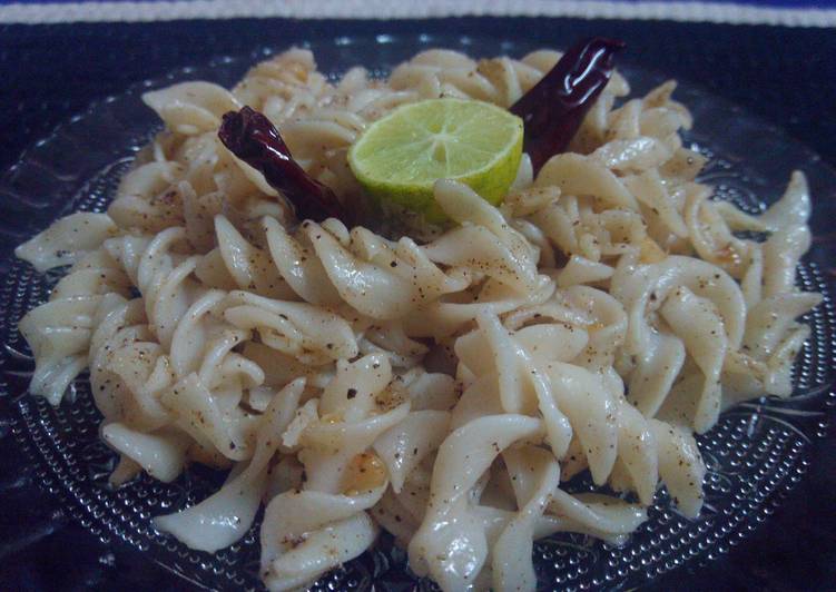 Recipe of Delicious Lemon Cheese Garlic Pasta