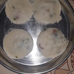 રવા ની ઈડલી A picture of રવા ની ઈડલી.