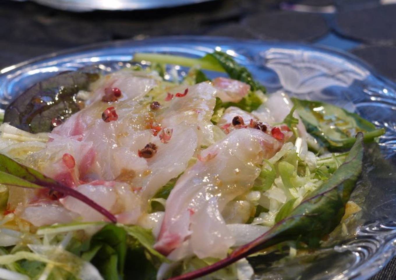 Simple and elegant carpaccio with sea bream