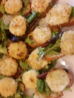 A picture of Goat cheese crisps.