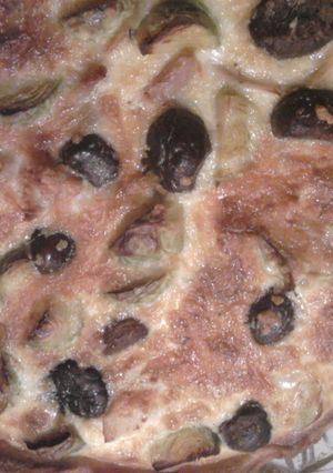 A picture of Brussels sprout, chestnuts and chicken tart..