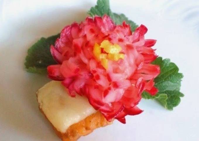 Steps to Make Jamie Oliver Salmon &amp; Chrysanthemum Radish Hors D&#39;oeuvres