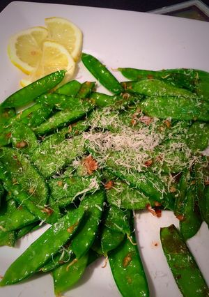 A picture of Garlic Snow Peas With Lemon Zest and Parmesan.