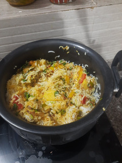મટકા વેજ પુલાવ (Matka Veg Pulao Recipe In Gujarati) રેસીપી મુખ્ય ફોટો