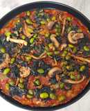 Pizza vegana con base de chía y avena con ras el hanout