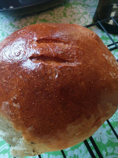 A picture of Italian Bread Bowls.