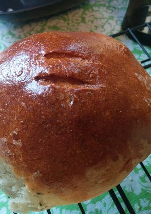 A picture of Italian Bread Bowls.