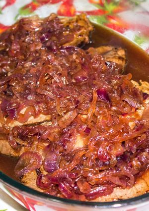 A picture of Beer Caramelized Onions.