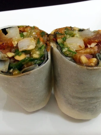 Easy Ways Make Recipes Asian Style Burrito /Popiah Roll the Perfect Delicious.