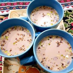 A picture of Kashmiri chai.