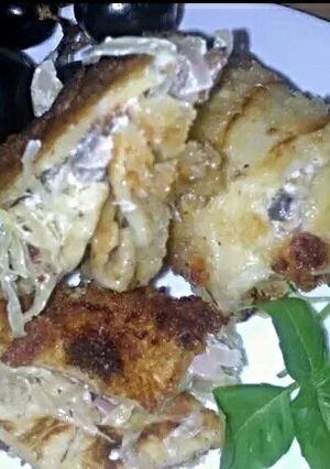 A picture of Sig's breaded, filled pancake parcels.