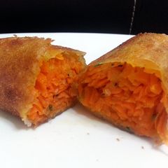 A picture of Carrot Spring Roll.