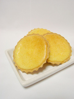 A picture of Rich Baked Cheesecake Tarts.