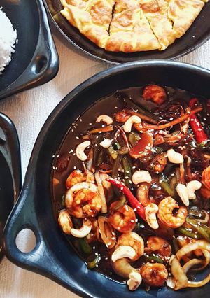 A picture of Prawn Stir Fry with vegetables.